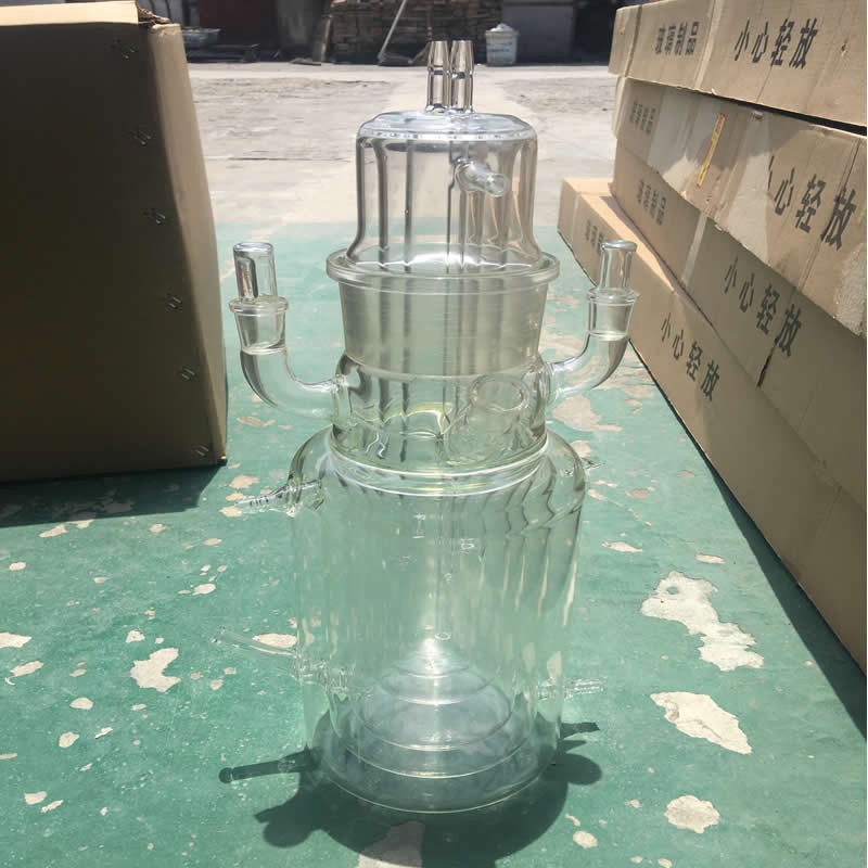 低溫氣液相光催化反應器